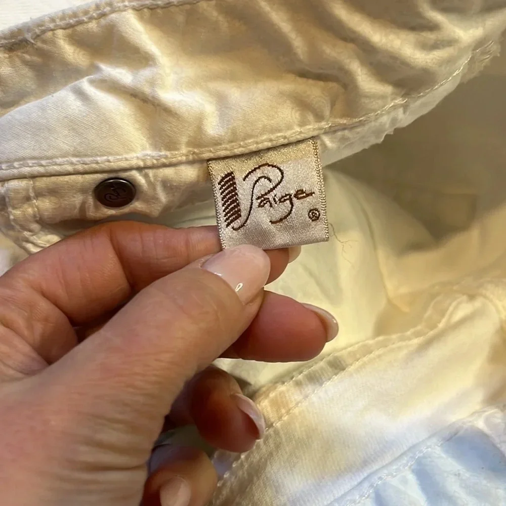PAIGE Skyline Denim,  White. Size 25. - Picture 9 of 11